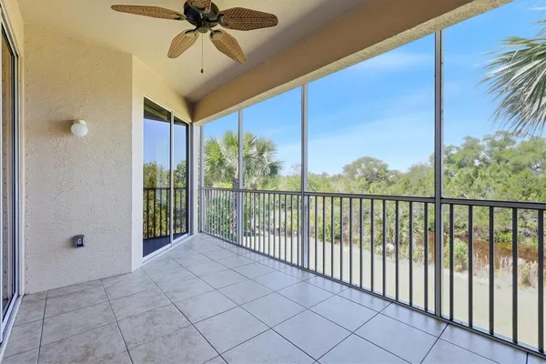 $2,350 | 4456 Streamside Court, Unit 1605, Sarasota, FL 34238