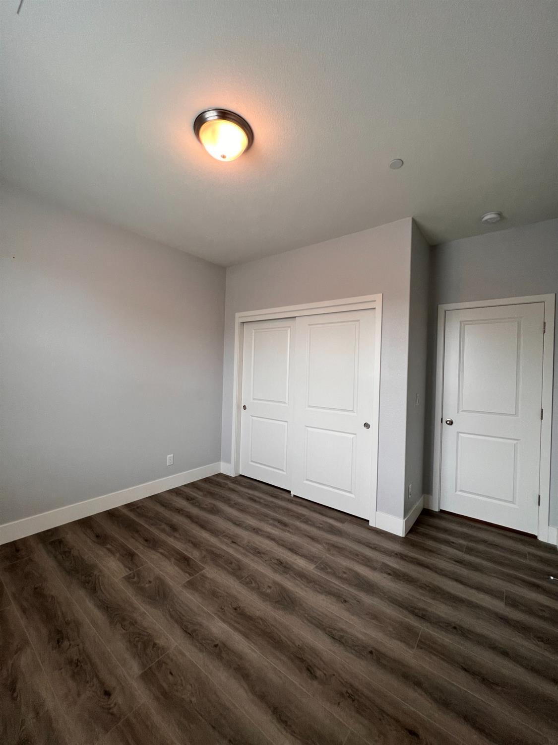 445 Expedition Avenue Madera, CA 93636 - Photo 7 of 36 a view of an empty room