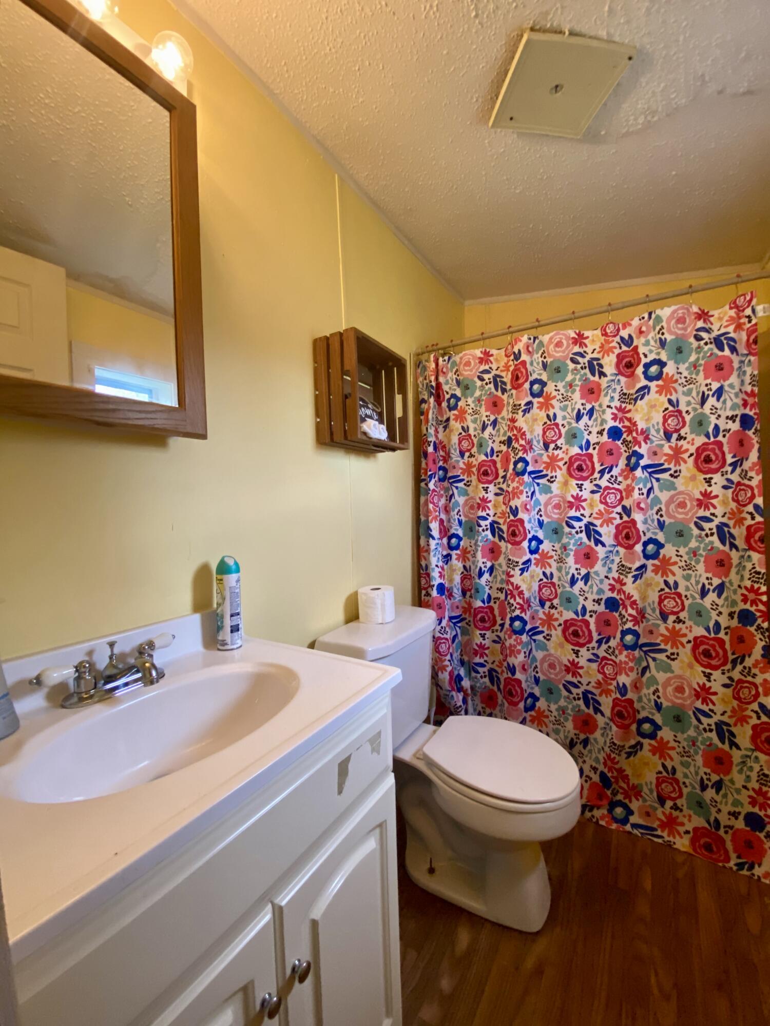 704 Old Town Road Hudson, ME 04449 - Photo 20 of 22 Full Bathroom