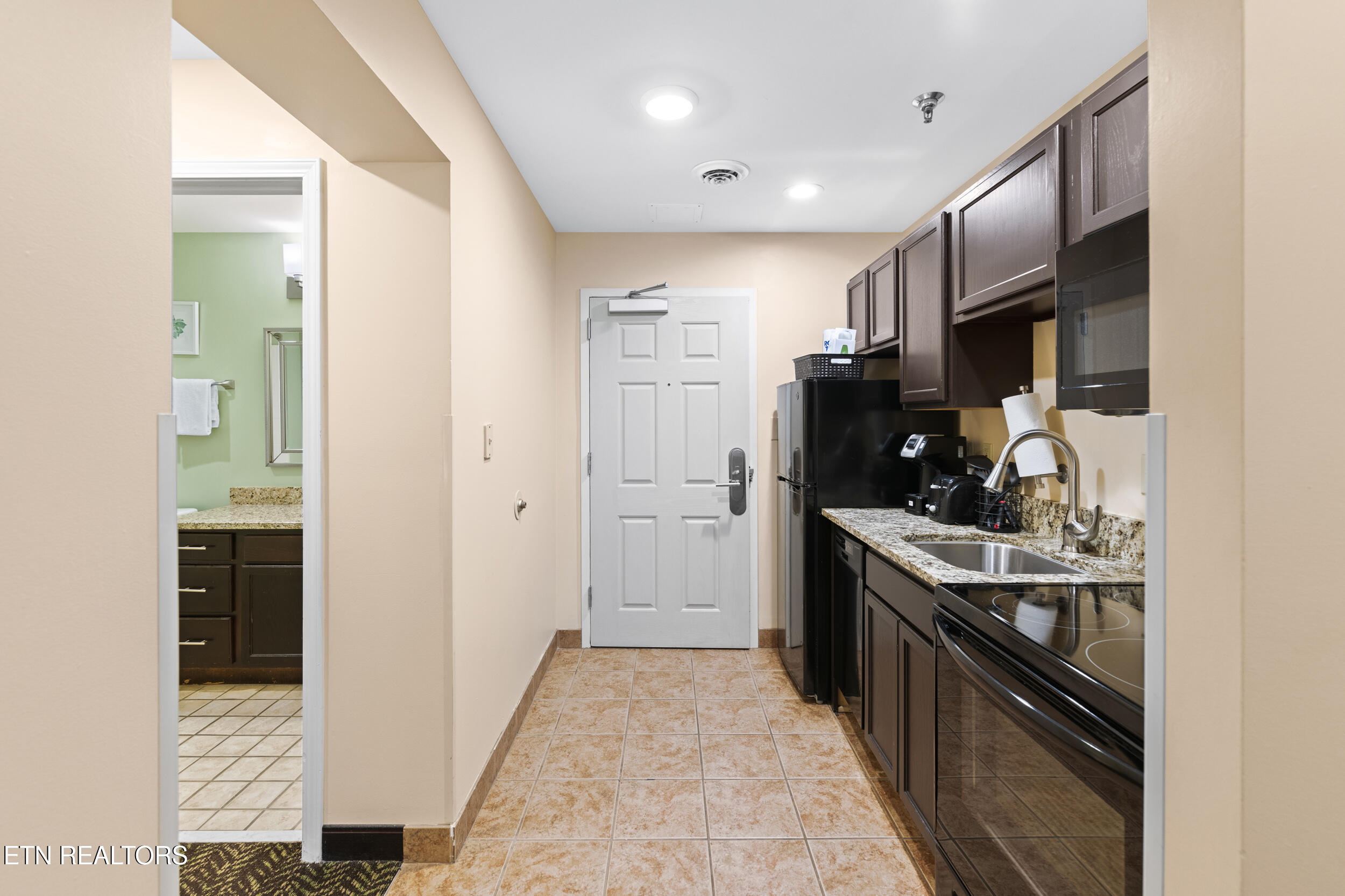 225 Collier Drive, Unit 1317 Sevierville, TN 37862 - Photo 13 of 31 225 collier drive - 1317-13