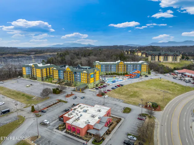 $215,000 | 225 Collier Drive, Unit 1317, Sevierville, TN 37862