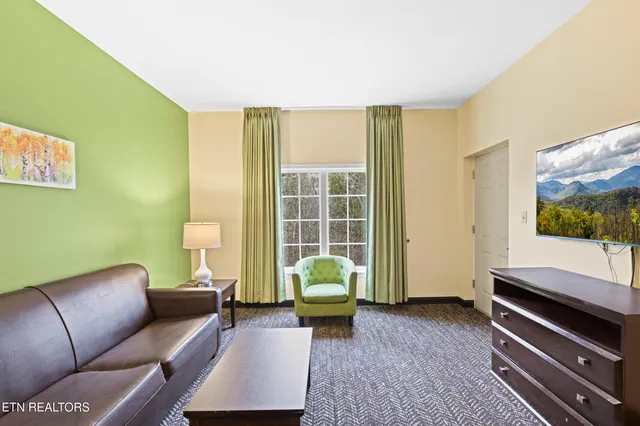 $215,000 | 225 Collier Drive, Unit 1317, Sevierville, TN 37862