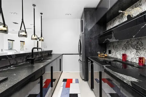 $3,599,999 | 3021 Riomar Street, Fort Lauderdale, FL 33304