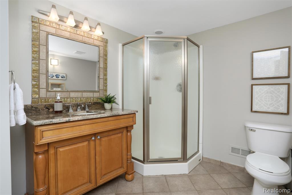 5687 Stonehaven Boulevard Rochester, MI 48306 - Photo 45 of 52 Gallery Image 45