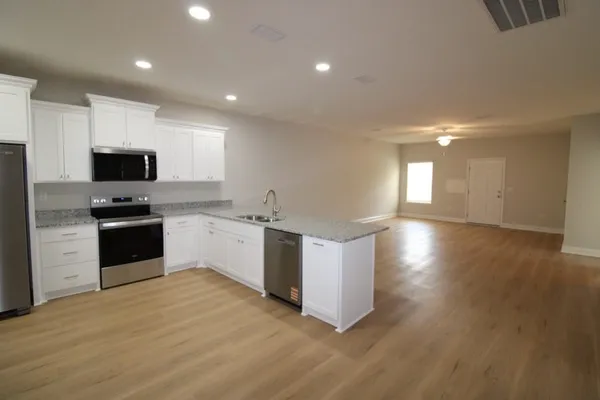 $1,600 | 326 South 5th Street, Jesup, GA 31545