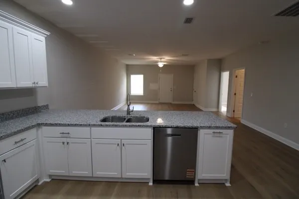 $1,600 | 326 South 5th Street, Jesup, GA 31545