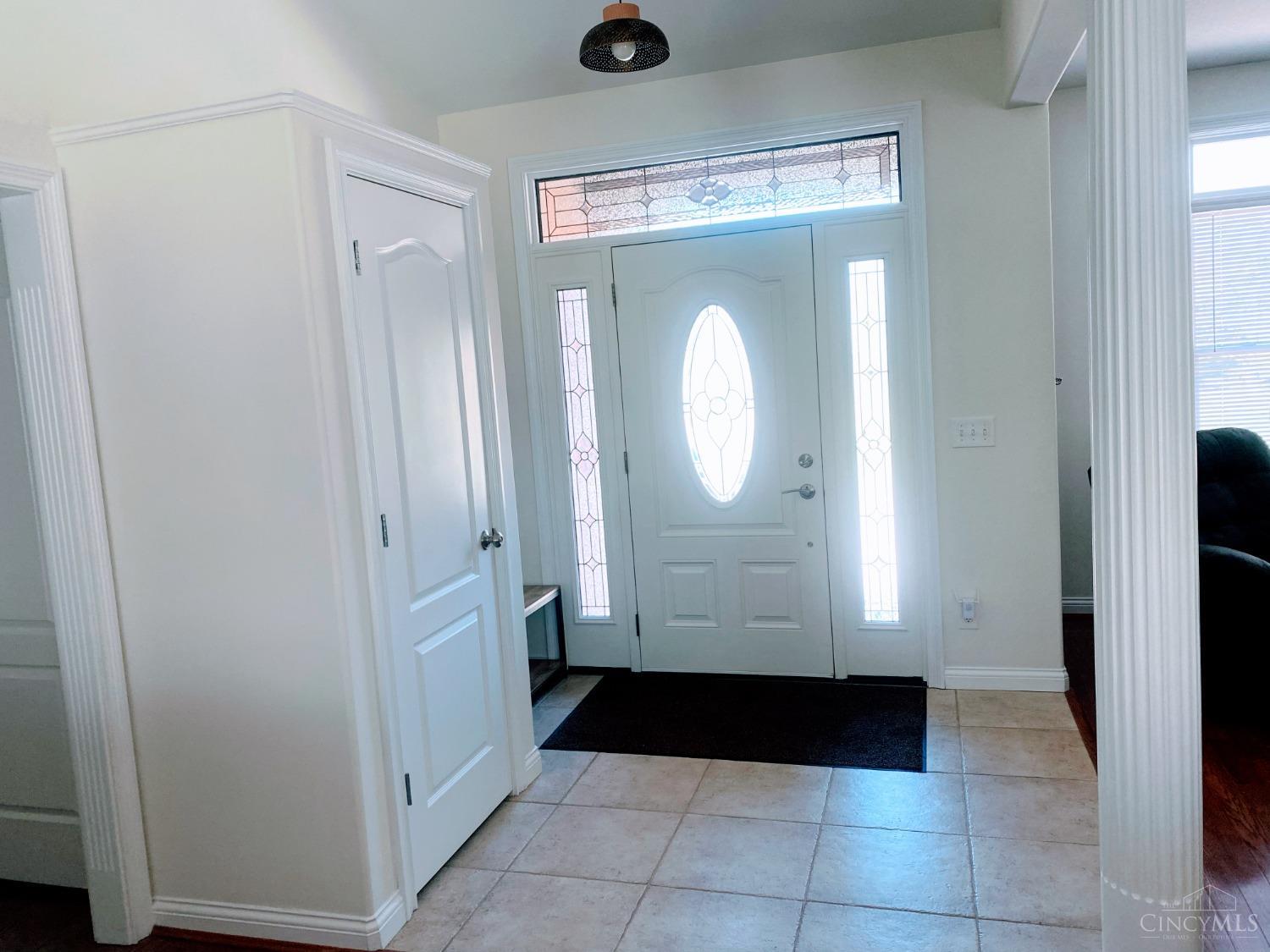 5985 Werk Road Cincinnati, OH 45248 - Photo 4 of 35