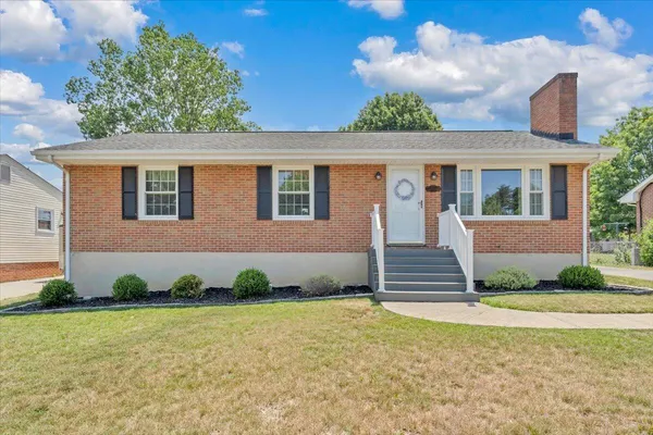 $350,000 | 2834 Neil Drive, Roanoke, VA 24019