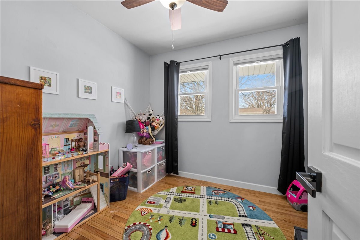 111 Ridge Lane Geneva, IL 60134 - Photo 11 of 25 Gallery Image 11