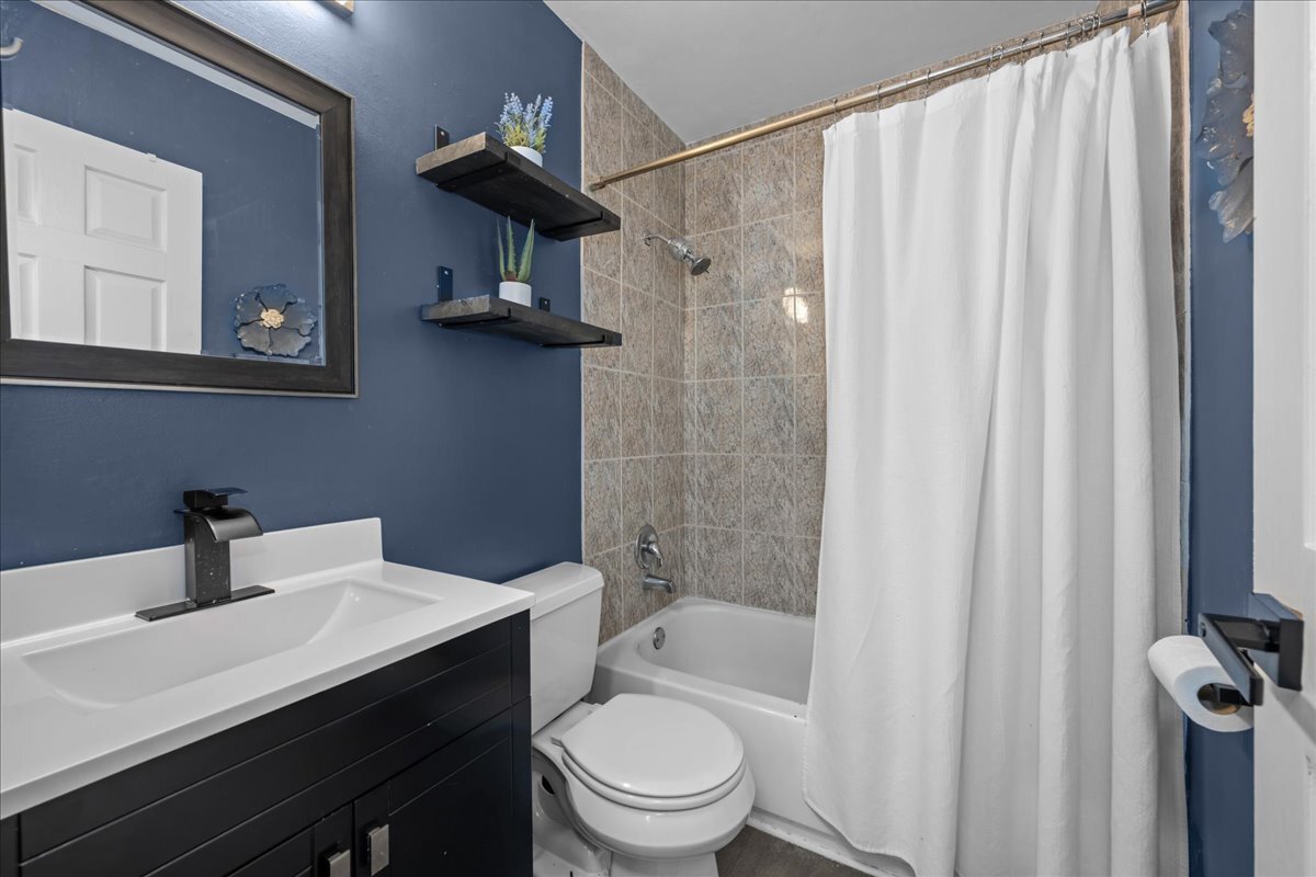 111 Ridge Lane Geneva, IL 60134 - Photo 12 of 25 Gallery Image 12