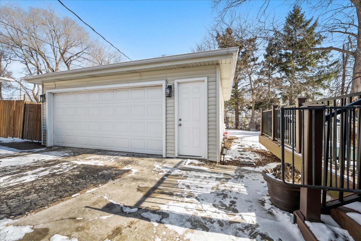 111 Ridge Lane Geneva, IL 60134 - Photo 20 of 25 Gallery Image 20