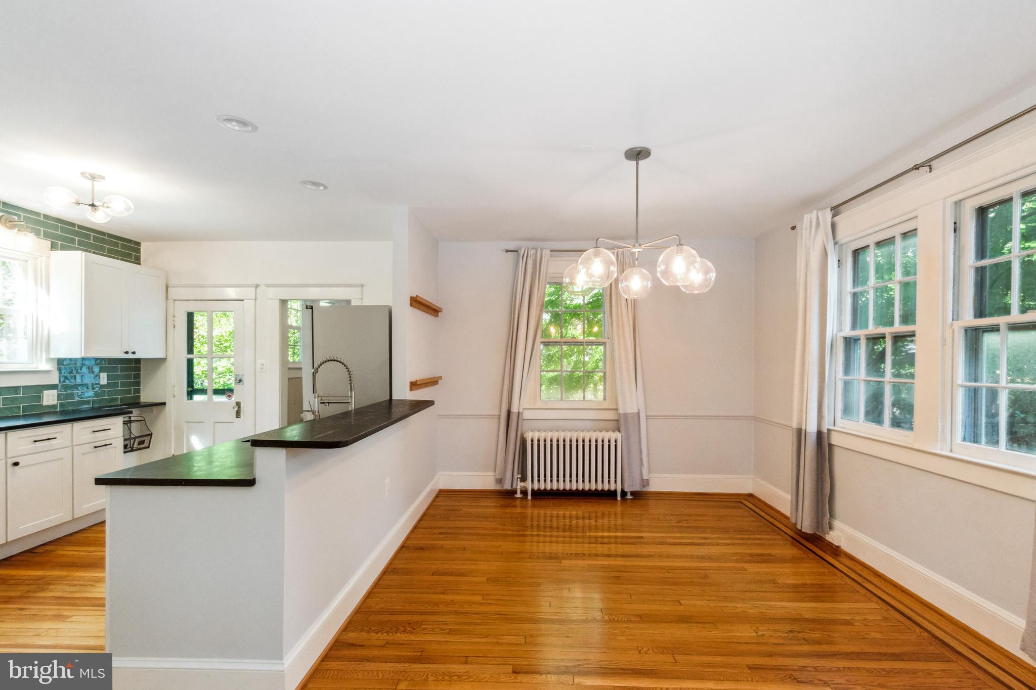 604 St Dunstans Road Baltimore, MD 21212 - Photo 8 of 29