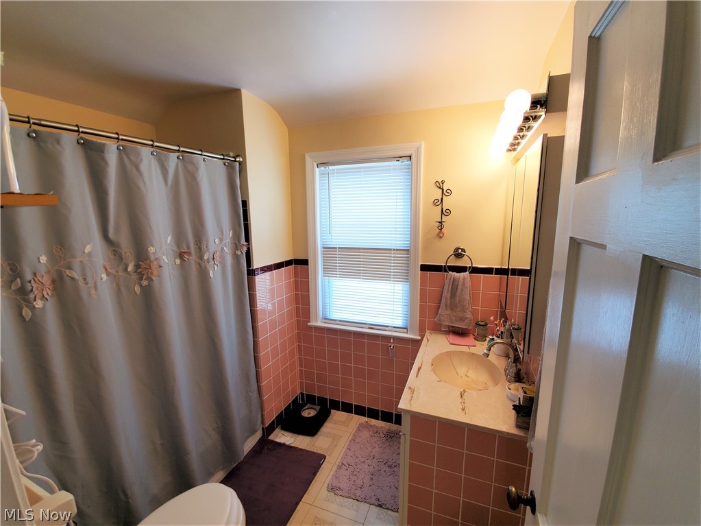 1200 Gordon Road Lyndhurst, OH 44124 - Photo 13 of 25