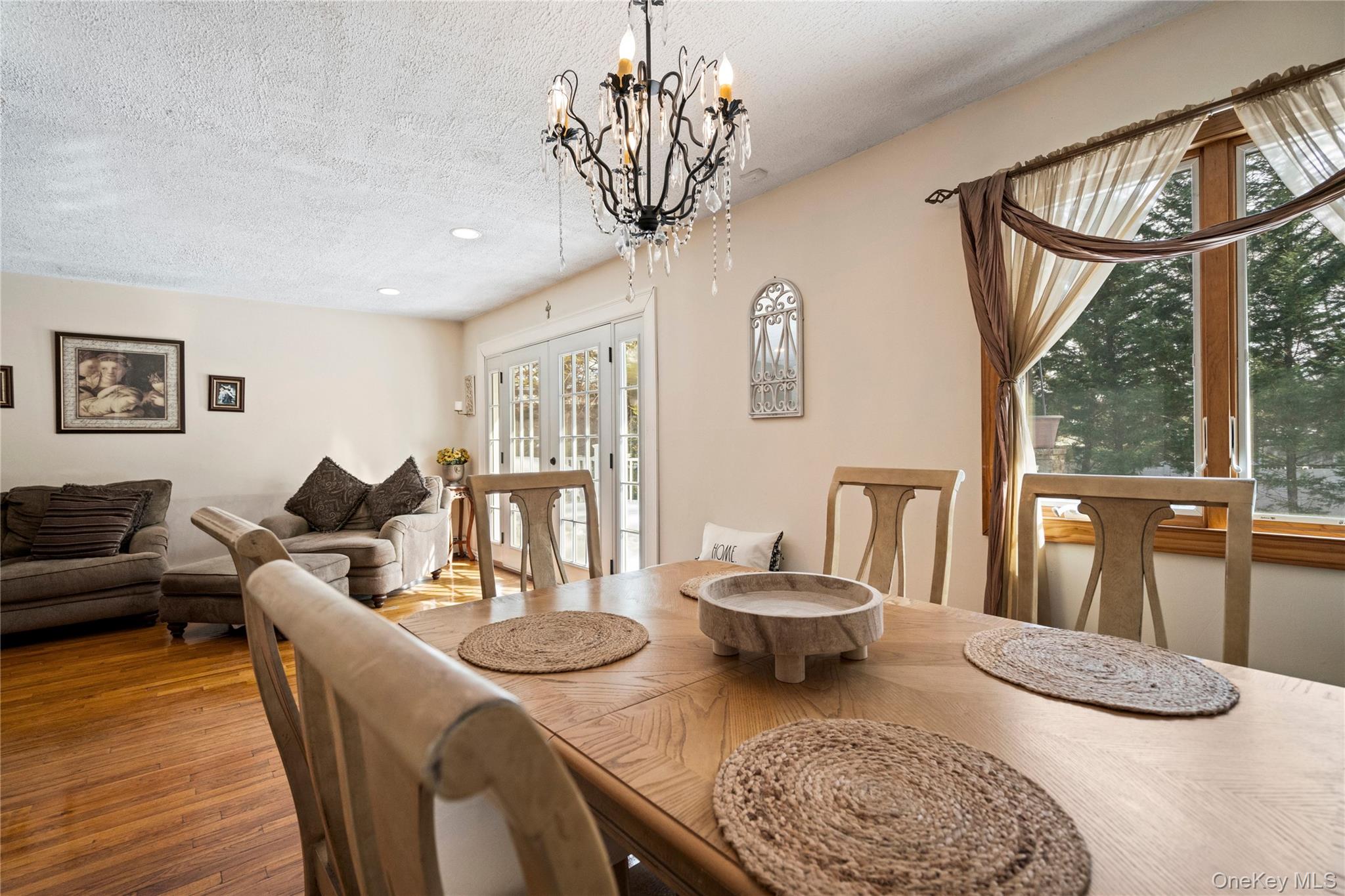 25 State Place Huntington, NY 11743 - Photo 12 of 33 a living room with furniture and a table