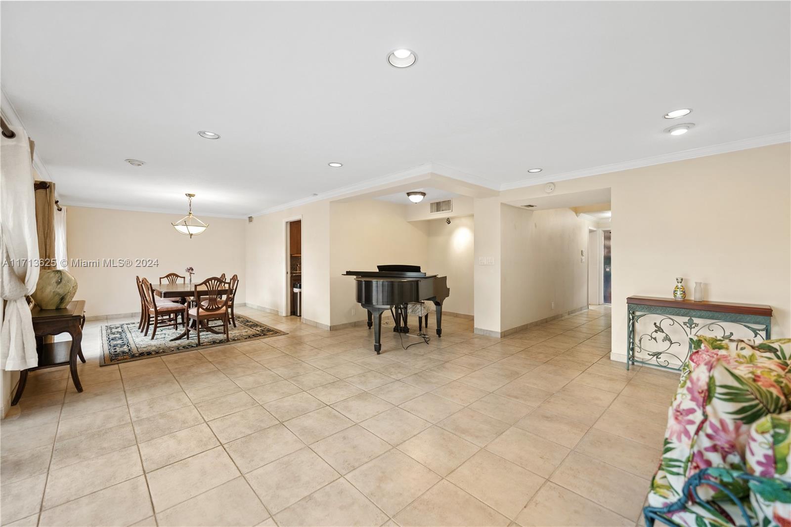 1709 St Andrews Road Hollywood, FL 33021 - Photo 14 of 46 Gallery Image 14