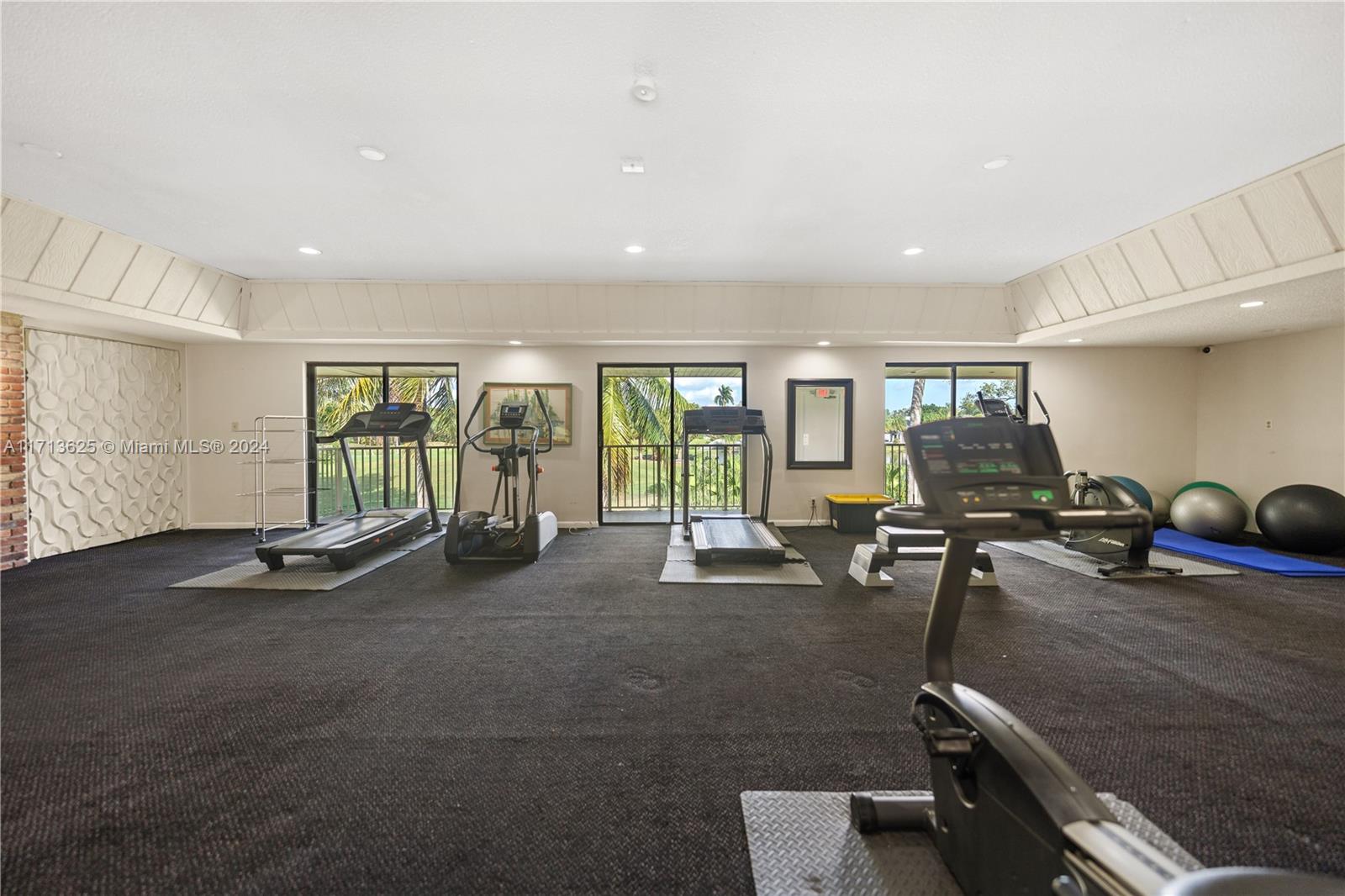 1709 St Andrews Road Hollywood, FL 33021 - Photo 46 of 46 Gallery Image 46