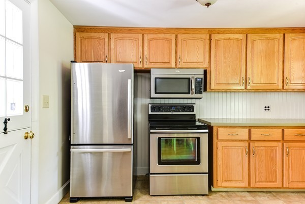 20 Elmfield Road Framingham, MA 01701 - Photo 12 of 29
