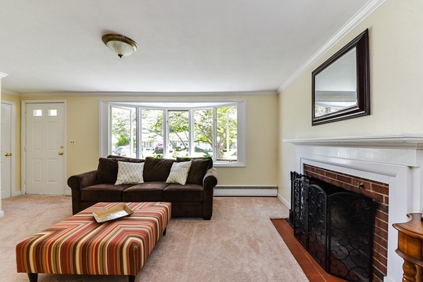 20 Elmfield Road Framingham, MA 01701 - Photo 5 of 29