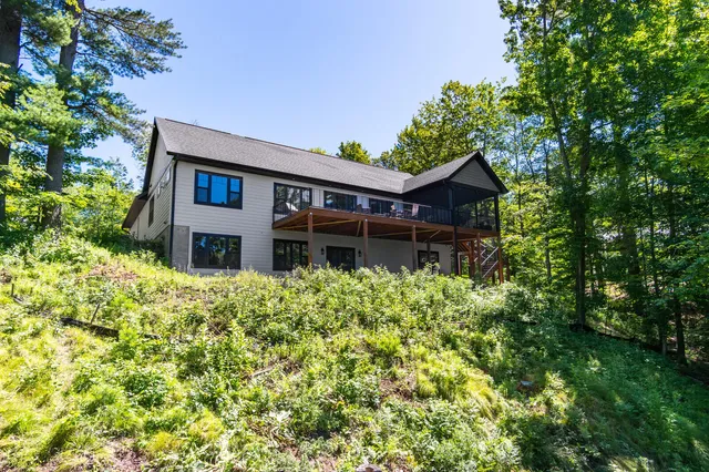 $874,900 | 2568 28 1/4 Street, Birchwood, WI 54817