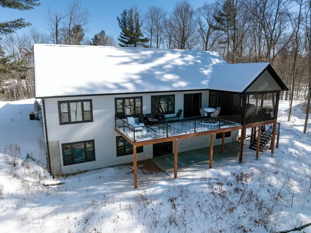 $824,900 | 2568 28 1/4 Street, Cedar Lake, WI 54817