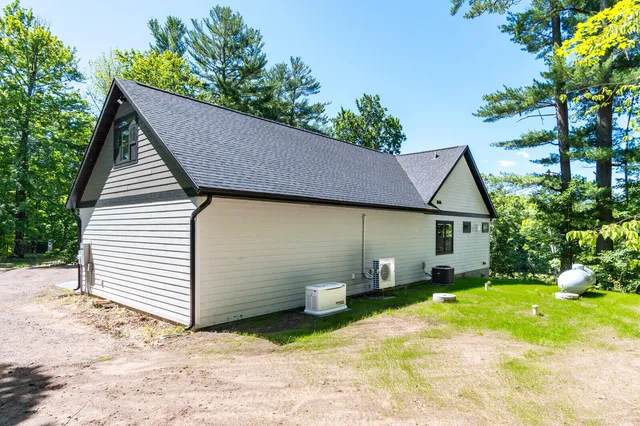 $874,900 | 2568 28 1/4 Street, Birchwood, WI 54817