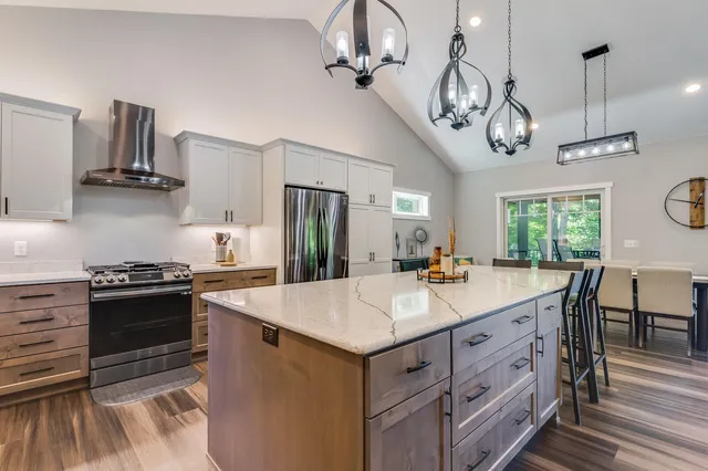 $874,900 | 2568 28 1/4 Street, Birchwood, WI 54817