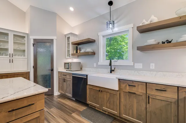 $874,900 | 2568 28 1/4 Street, Birchwood, WI 54817