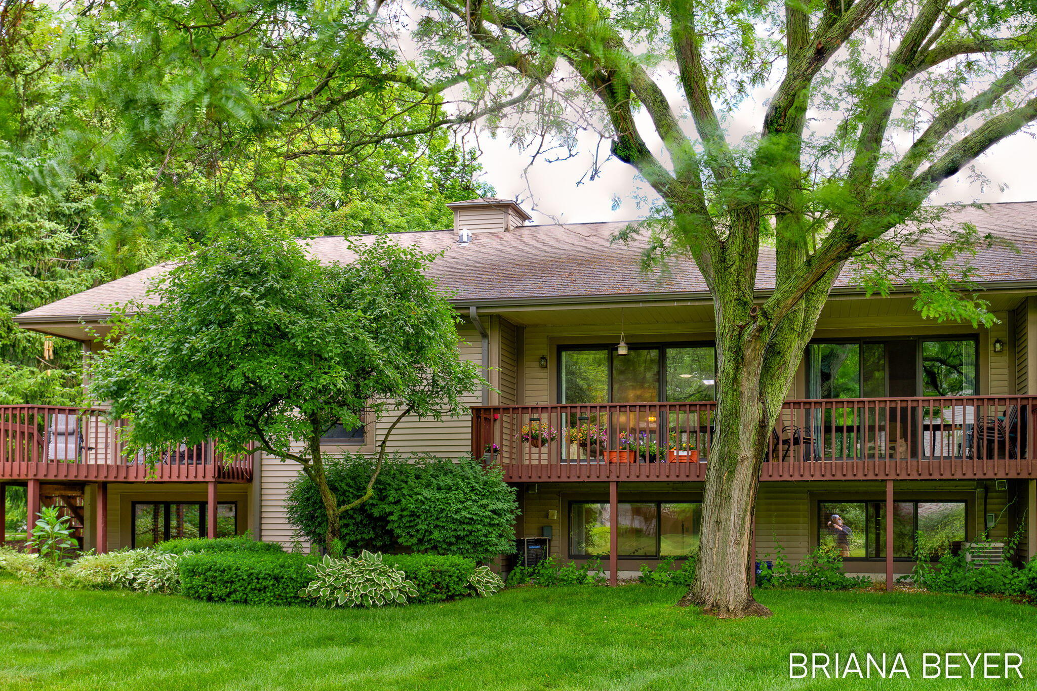 646 Spring Lane Holland, MI 49423 - Photo 3 of 43 5-web-or-mls-646-spring-ln