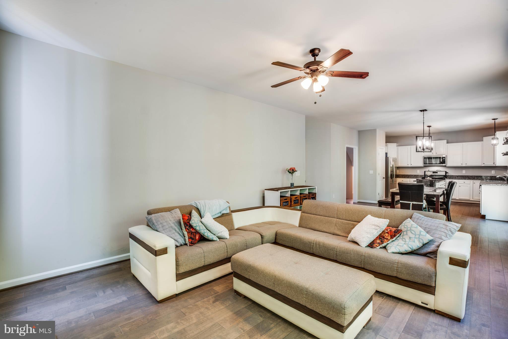 60 Juggins Road Stafford, VA 22556 - Photo 9 of 28 Living Room