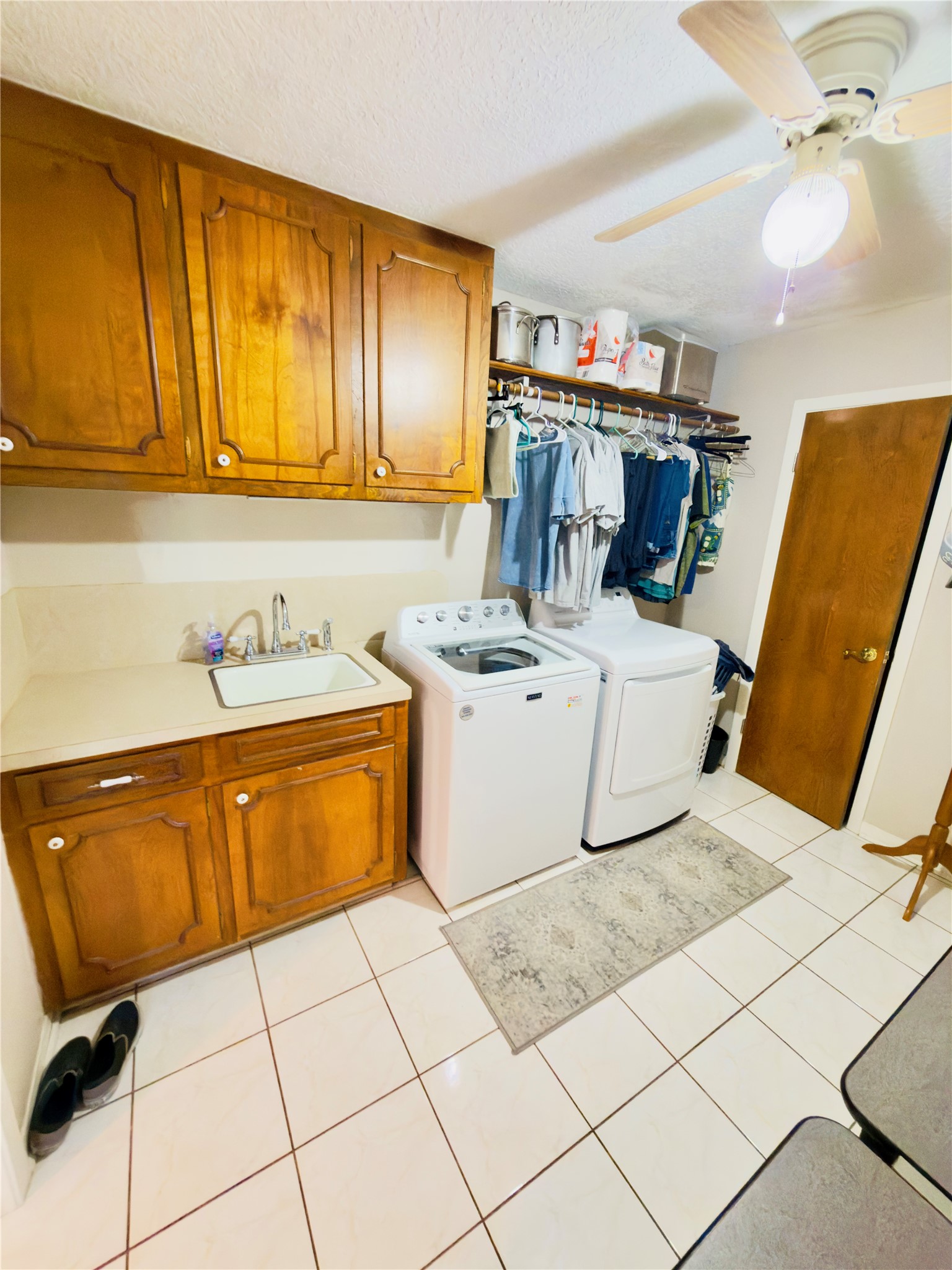 4804 Country Club View Baytown, TX 77521 - Photo 19 of 38 Washer and Dryer included