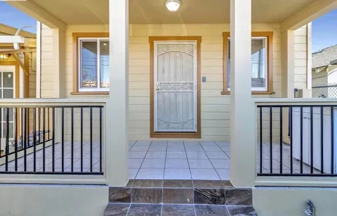 $684,999 | 1720 46th Avenue, Oakland, CA 94601