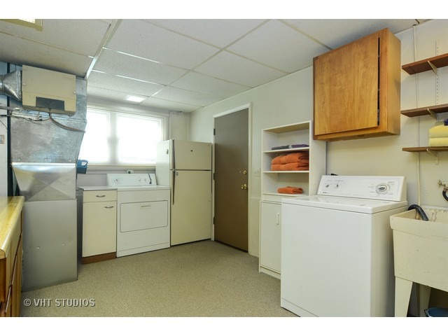 940 North Rohlwing Road Palatine, IL 60074 - Photo 13 of 16