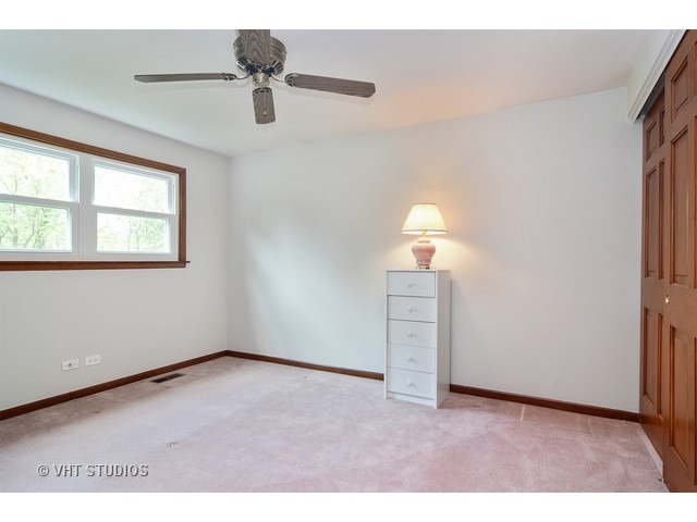 940 North Rohlwing Road Palatine, IL 60074 - Photo 10 of 16