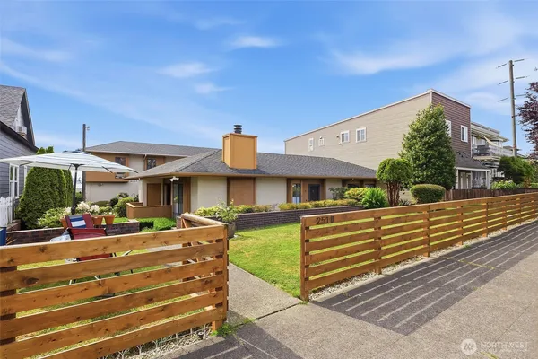 $415,000 | 2510 Rucker Avenue, Unit 2, Everett, WA 98201