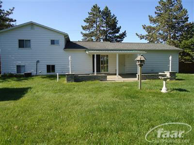 1323 East Vienna Road Clio, MI 48420 - Photo 18 of 20 20192353-17.JPG