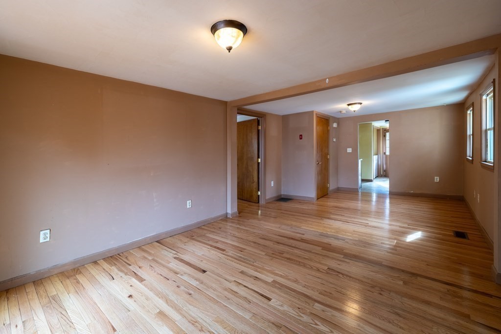 39 Poole Road Belchertown, MA 01007 - Photo 8 of 39 Gallery Image 8