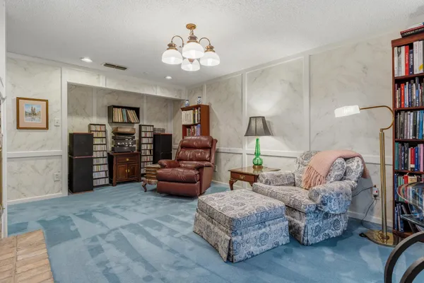 $659,900 | 305 Wayne Avenue, Lubbock, TX 79416