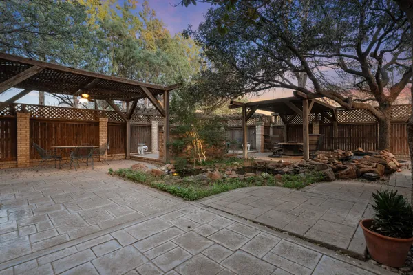 $659,900 | 305 Wayne Avenue, Lubbock, TX 79416