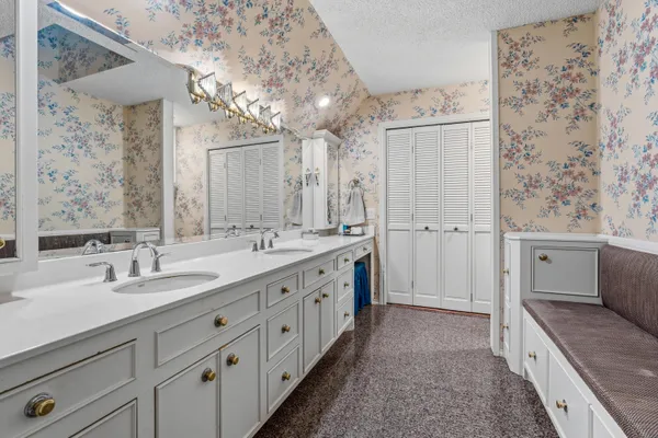 $659,900 | 305 Wayne Avenue, Lubbock, TX 79416