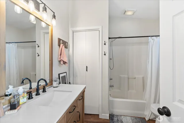 $860,000 | 1839 North Wellington Drive, Oak Harbor, WA 98277