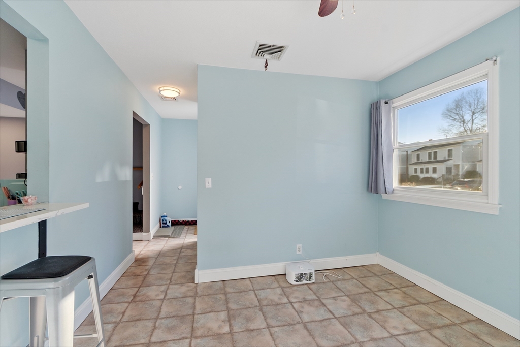 98 Northridge Road, Unit 98 Beverly, MA 01915 - Photo 7 of 38