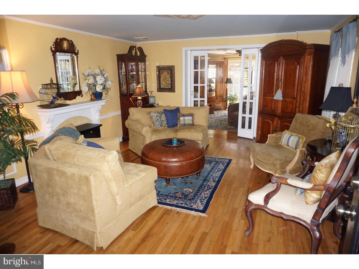 202 Redford Road Oreland, PA 19075 - Photo 3 of 24 Living Room