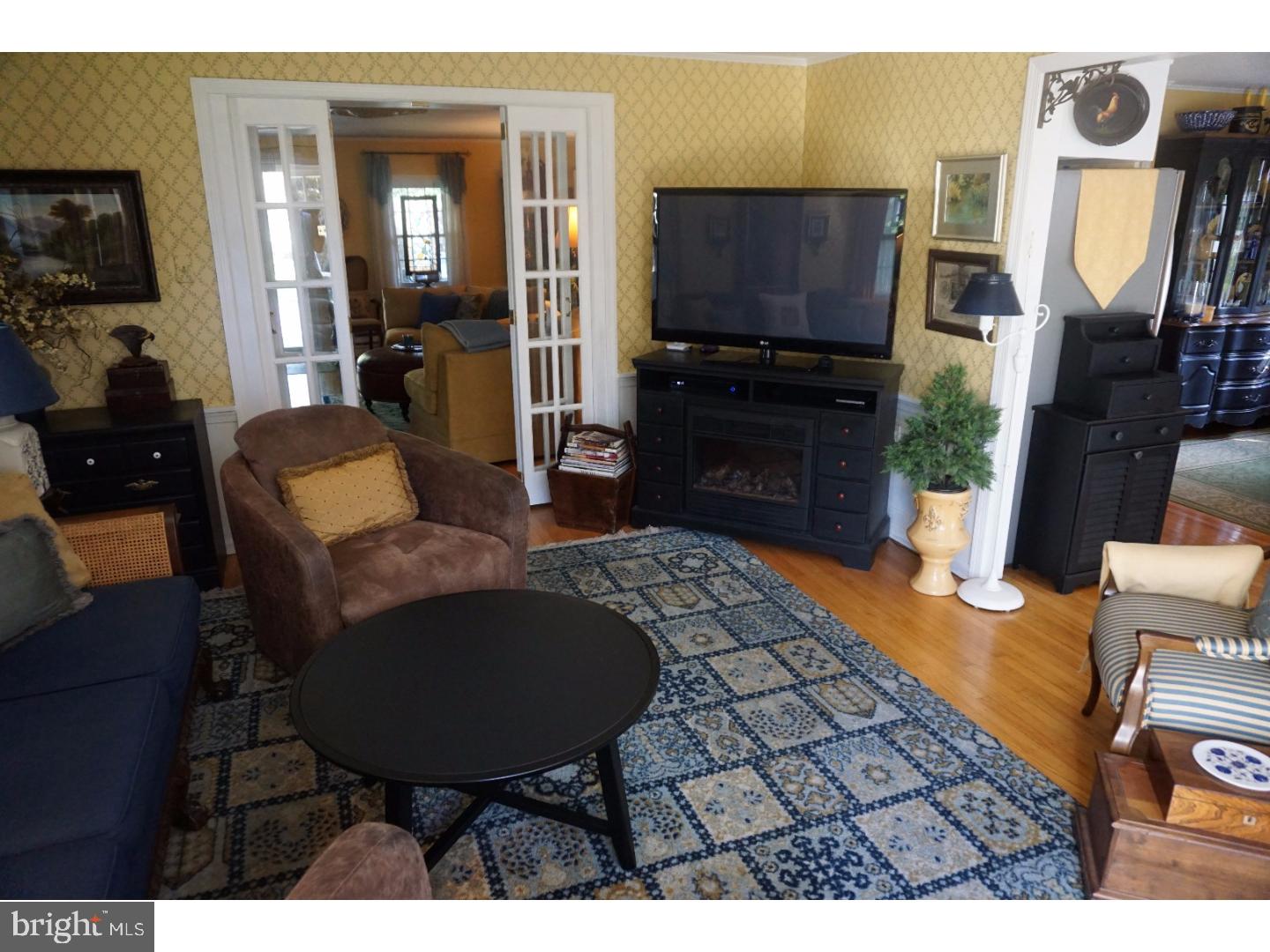 202 Redford Road Oreland, PA 19075 - Photo 7 of 24 Family Room