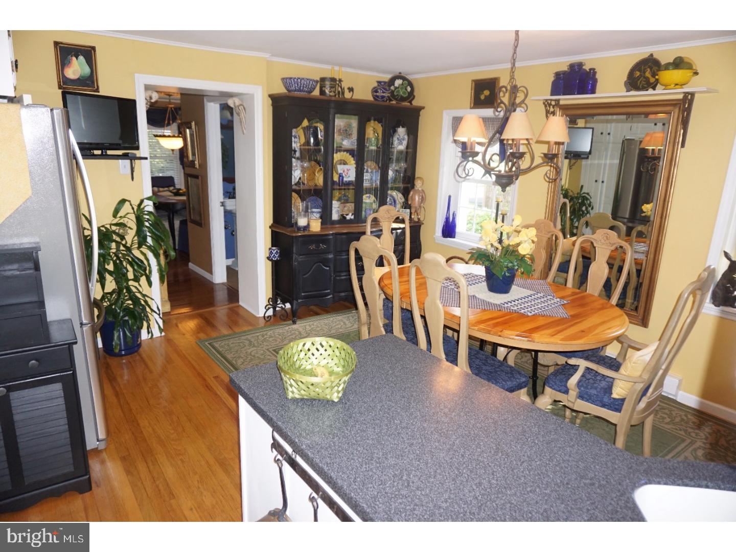 202 Redford Road Oreland, PA 19075 - Photo 9 of 24 Kitchen