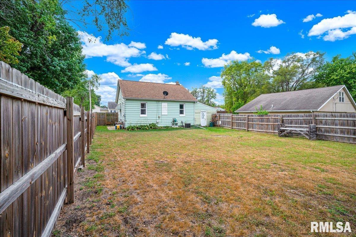 1603 Caroline Street Pekin, IL 61554 - Photo 19 of 21