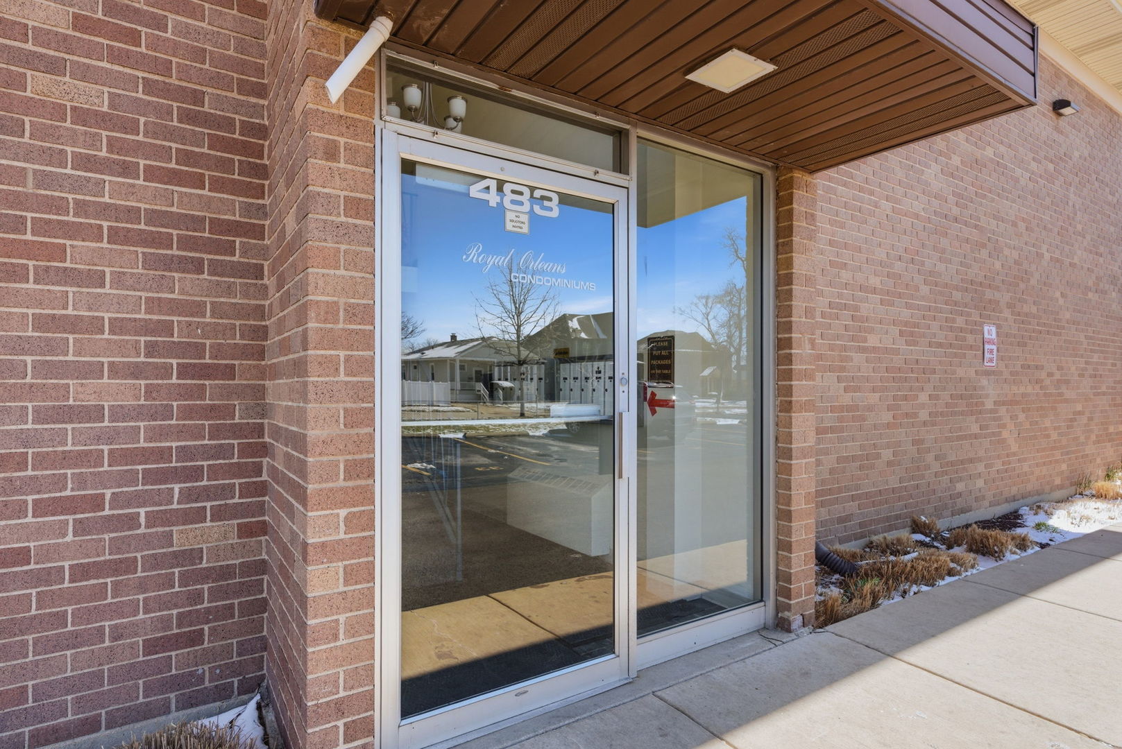 483 North Larch Avenue, Unit 204W Elmhurst, IL 60126 - Photo 3 of 16
