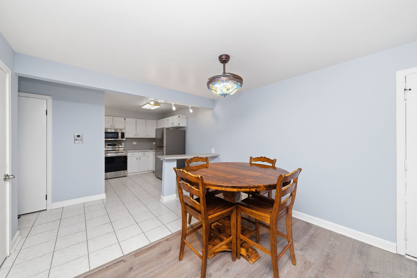 483 North Larch Avenue, Unit 204W Elmhurst, IL 60126 - Photo 5 of 16