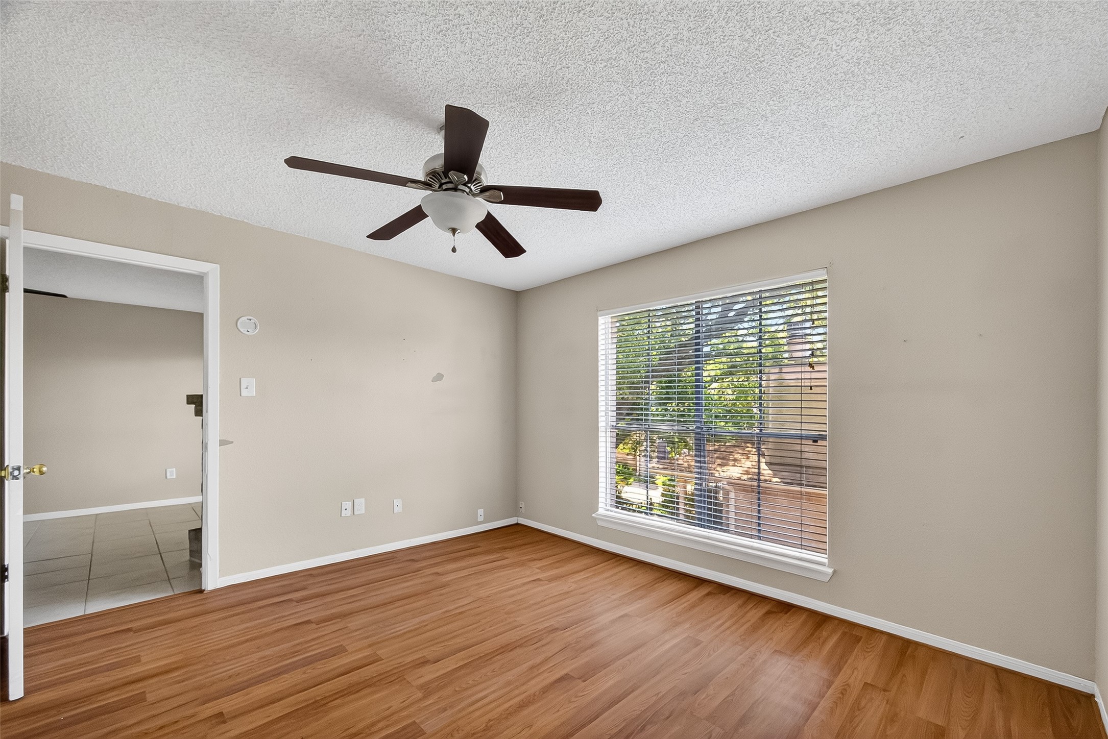 1505 Ward Road, Unit 214 Baytown, TX 77520 - Photo 12 of 33 Master Bedroom
