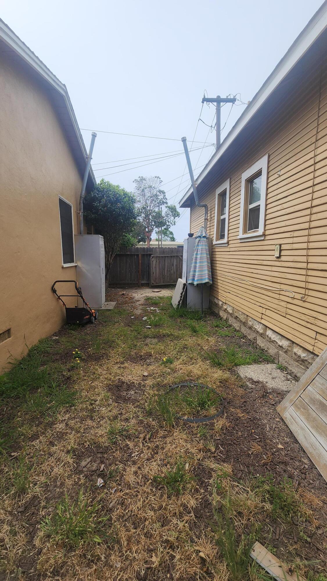 806 East Main Street Santa Maria, CA 93454 - Photo 16 of 29 a view of a backyard of the house