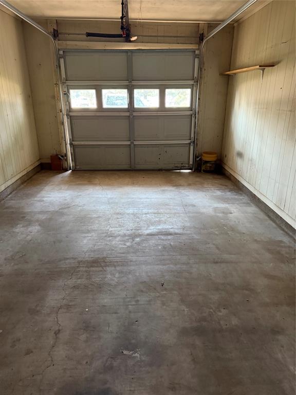 2995 Carson Lane Paris, TX 75460 - Photo 10 of 10 an empty room with windows